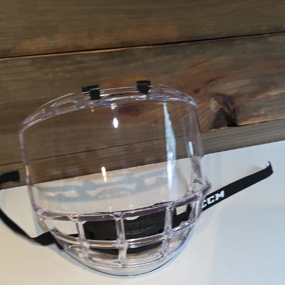 CCM Transparent Hockey Visor with Black Strap - Picture 8 of 9